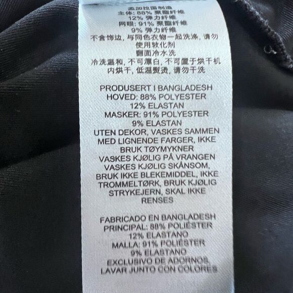 Black Long Sleeve Mesh Back Thumbhole Crop Top M Athleisure Gym Training - Picture 9 of 9